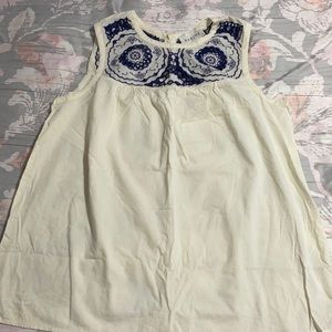 Unique Sabine top with lace neckline